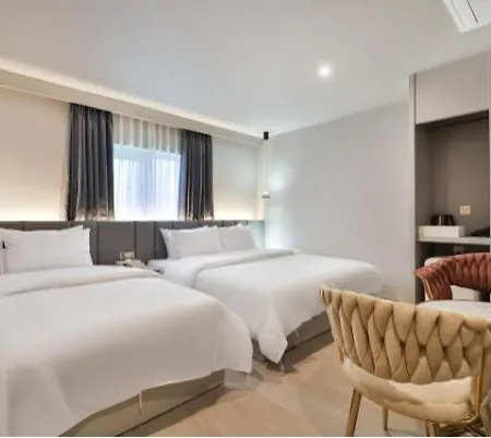Deokcheon Den Basta Hotel