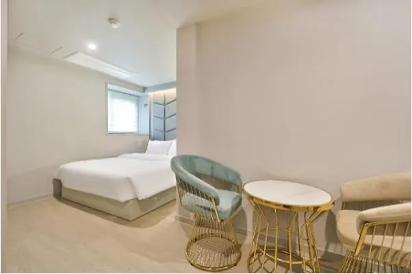 Deokcheon Den Basta Hotel 2*